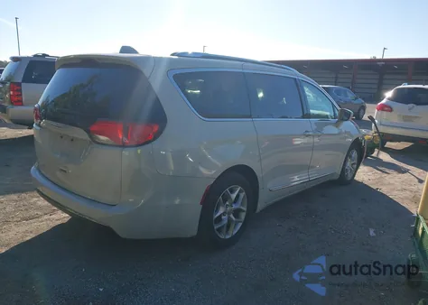 2019 Chrysler Pacifica Touring L Plus z USA, uszkodzony, nr VIN 2C4RC1EG1KR721771